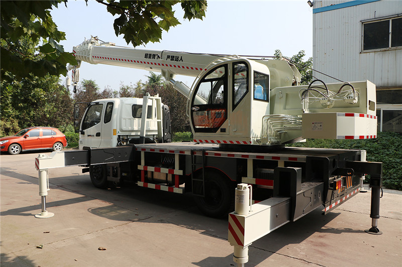 全新12噸吊車(chē)質(zhì)優(yōu)價(jià)廉可分期