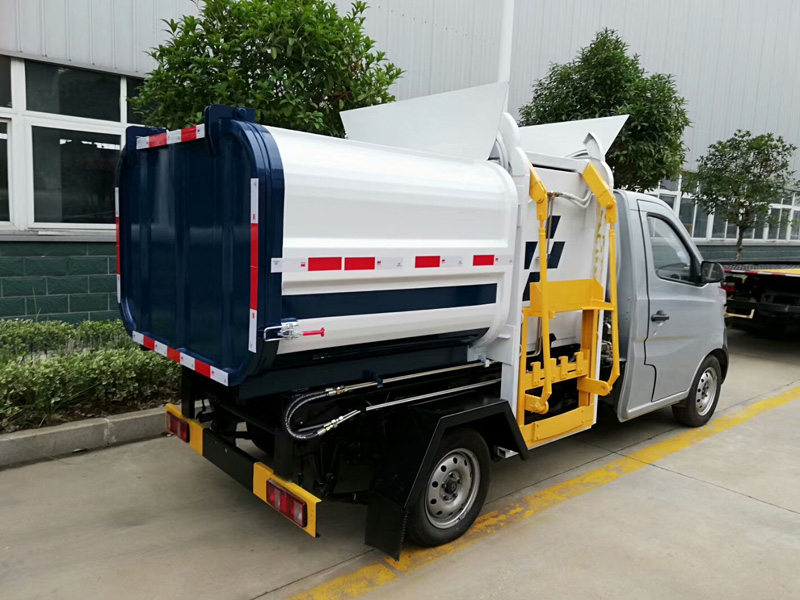 國六自裝卸式垃圾車新品價格及配置介紹