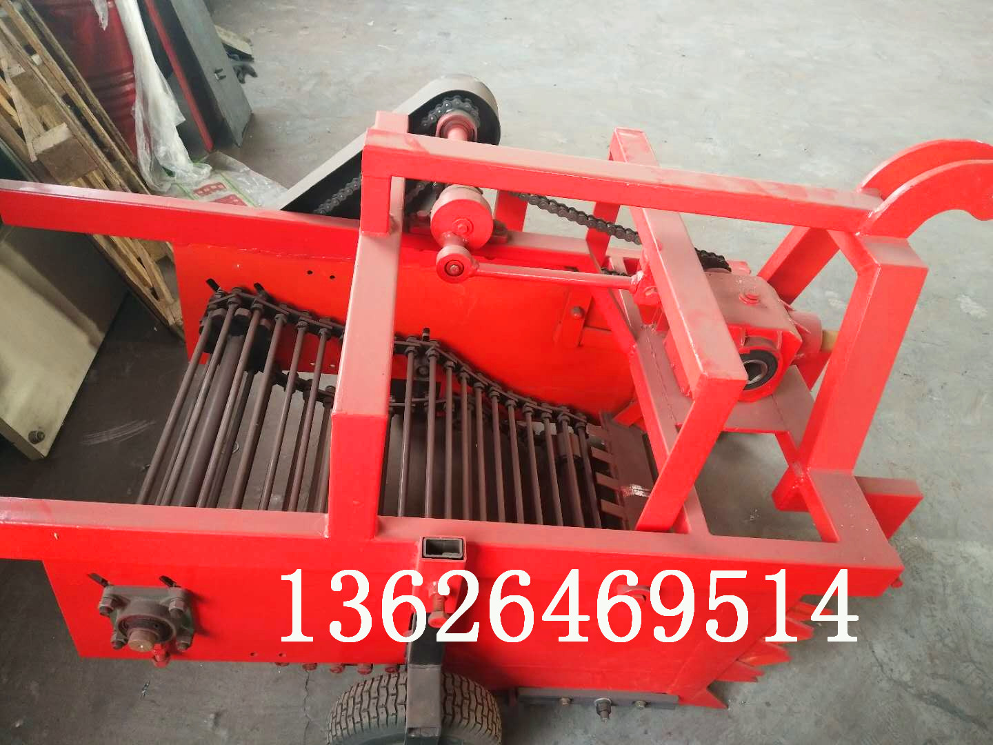 大型土豆收獲機 四輪拖拉機帶地瓜挖掘機 農(nóng)用收獲機械