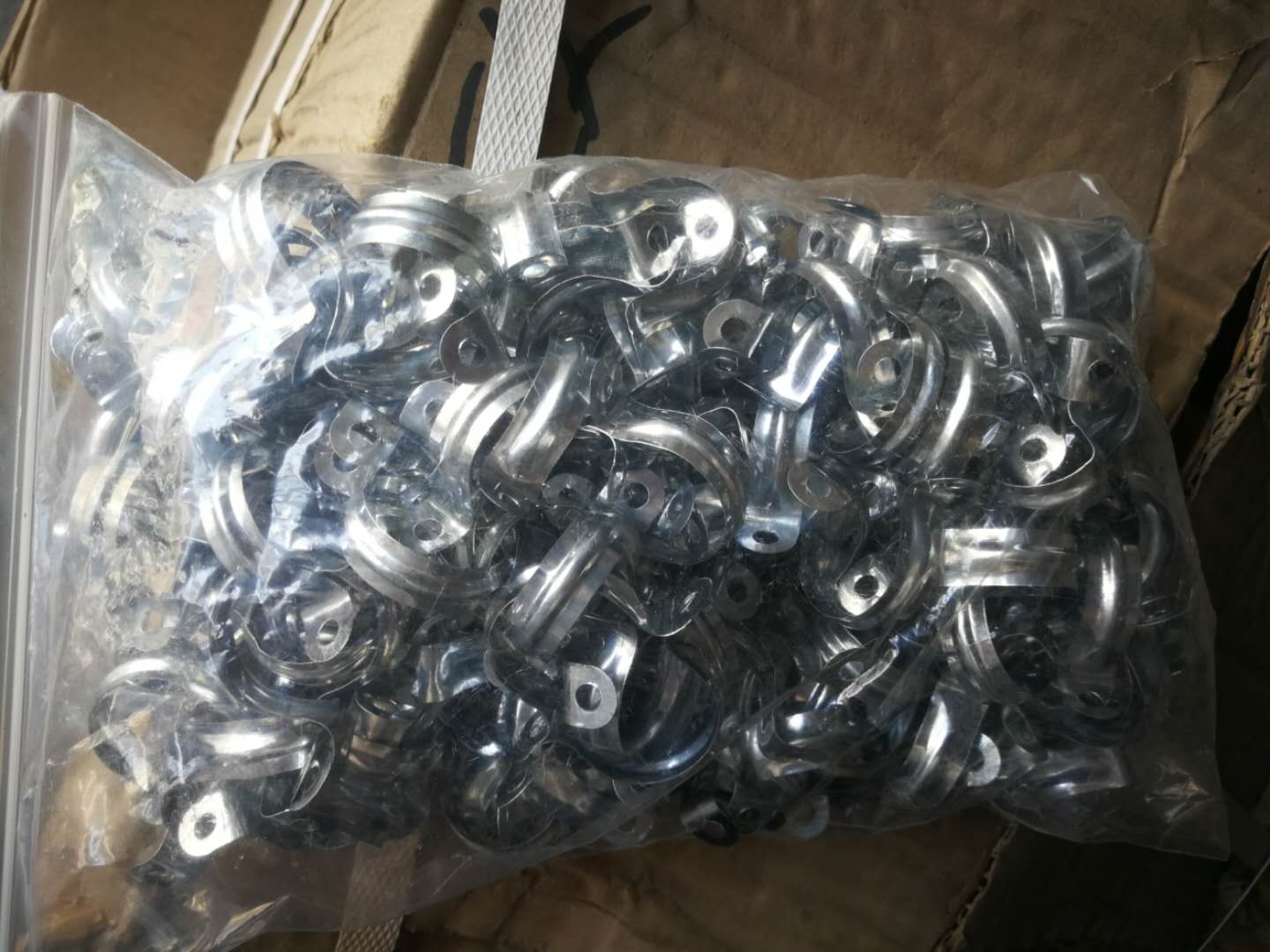 廠家直銷鐵質(zhì)馬鞍卡DN32（1寸）規(guī)格齊全