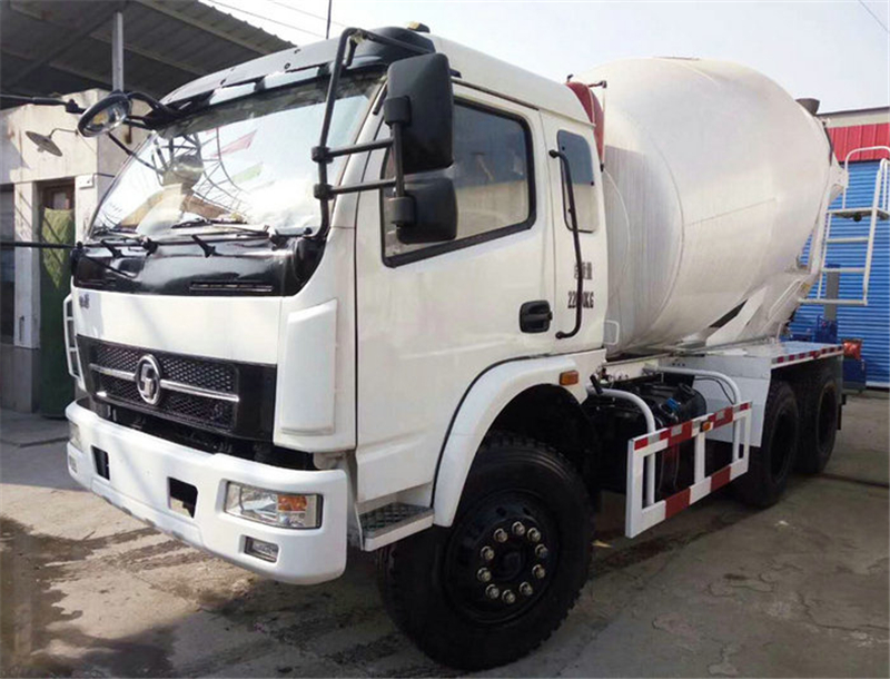 福田5方小攪拌車