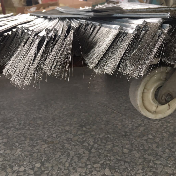 廠(chǎng)家直銷(xiāo)鋼絲不銹鋼絲各類(lèi)條刷 工業(yè)防塵密封鐵皮毛刷條可定制