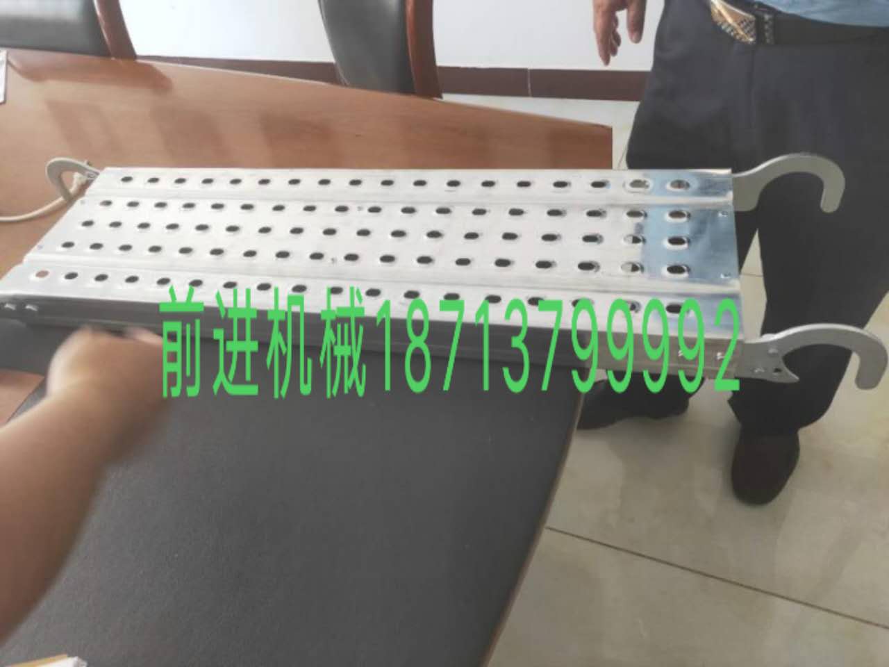船用鋼踏板設(shè)備廠家  熱鍍鋅鋼架板設(shè)備哪里生產(chǎn) 手腳架設(shè)備廠家在哪里