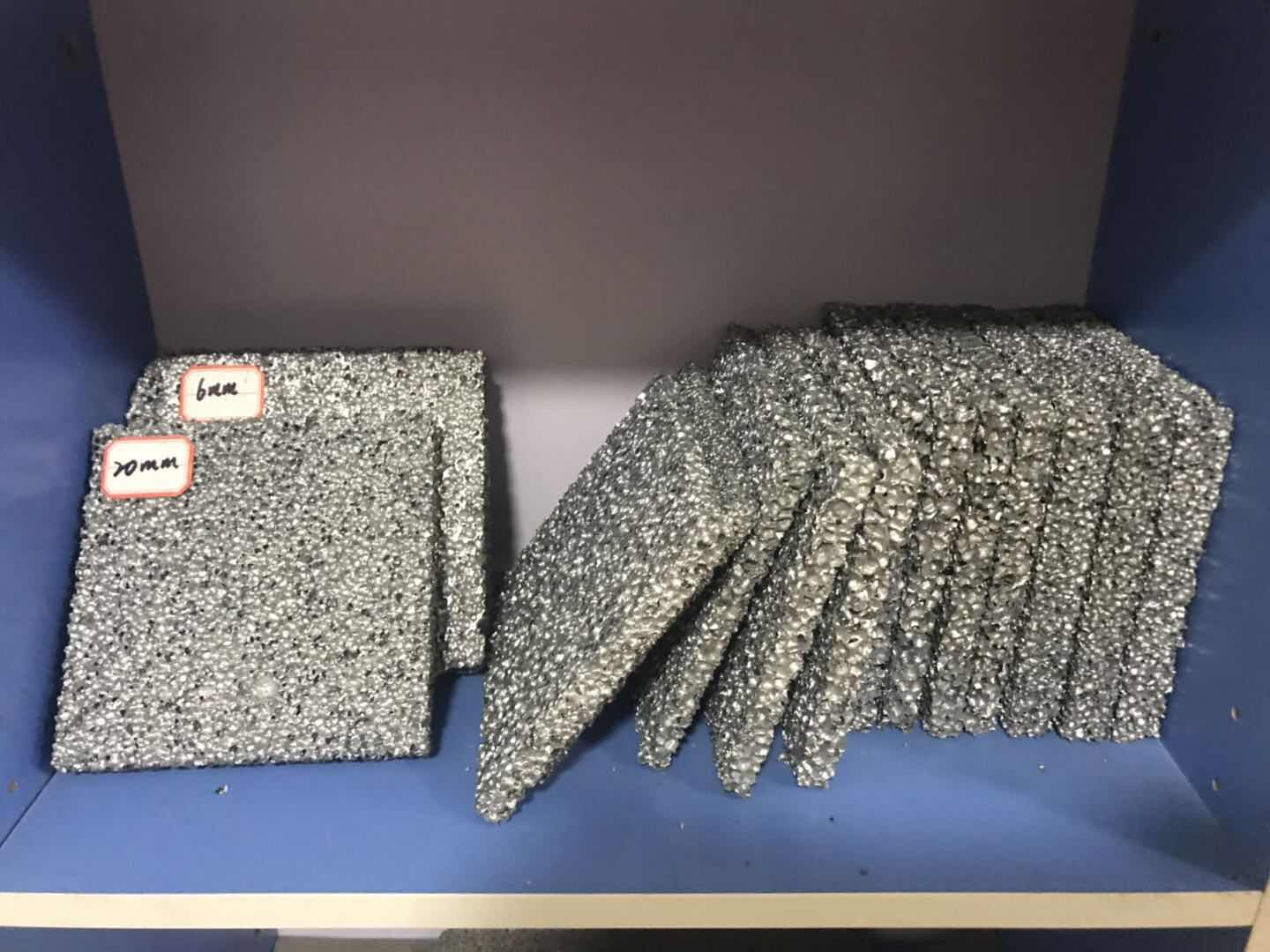 泡沫鋁廠家直銷(xiāo)泡沫鋁 發(fā)泡泡沫鋁 外墻裝飾泡沫鋁 隔音減震泡沫鋁金屬 金屬泡沫鋁