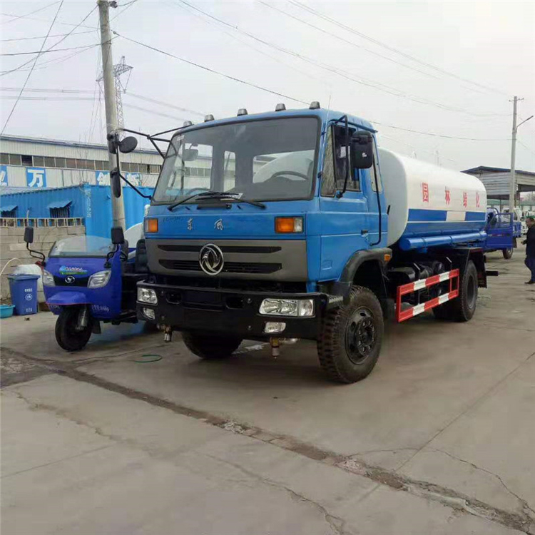 河北遵化市東風145底盤灑水車15噸20噸工程用道路綠化降塵車多少錢一輛