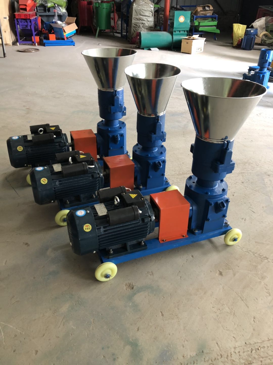 廠家直銷小型家用飼料顆粒機(jī)零售價(jià)格