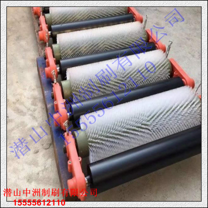 無動力清掃器滾刷煤礦鋼廠水泥廠螺旋式毛刷輥皮帶輸送機被動毛刷清掃器