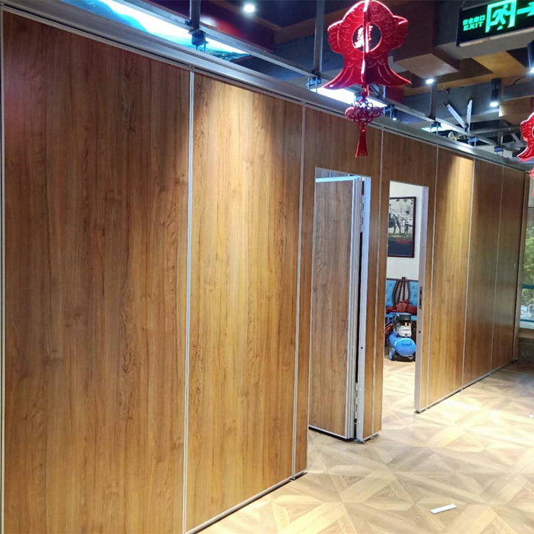 如何安裝酒店活動(dòng)隔斷墻？