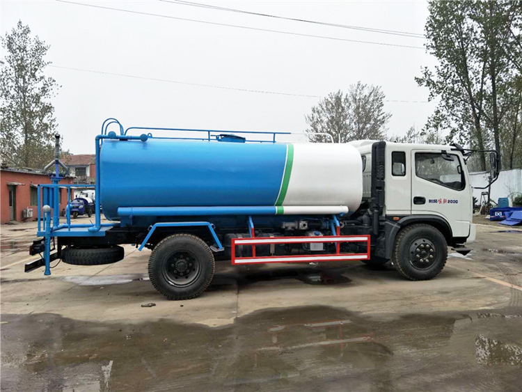 湖南時風風馳1800型10噸灑水車城鎮(zhèn)鄉(xiāng)村街道工地灑水車綠化車 時風灑水車多功能灑水車