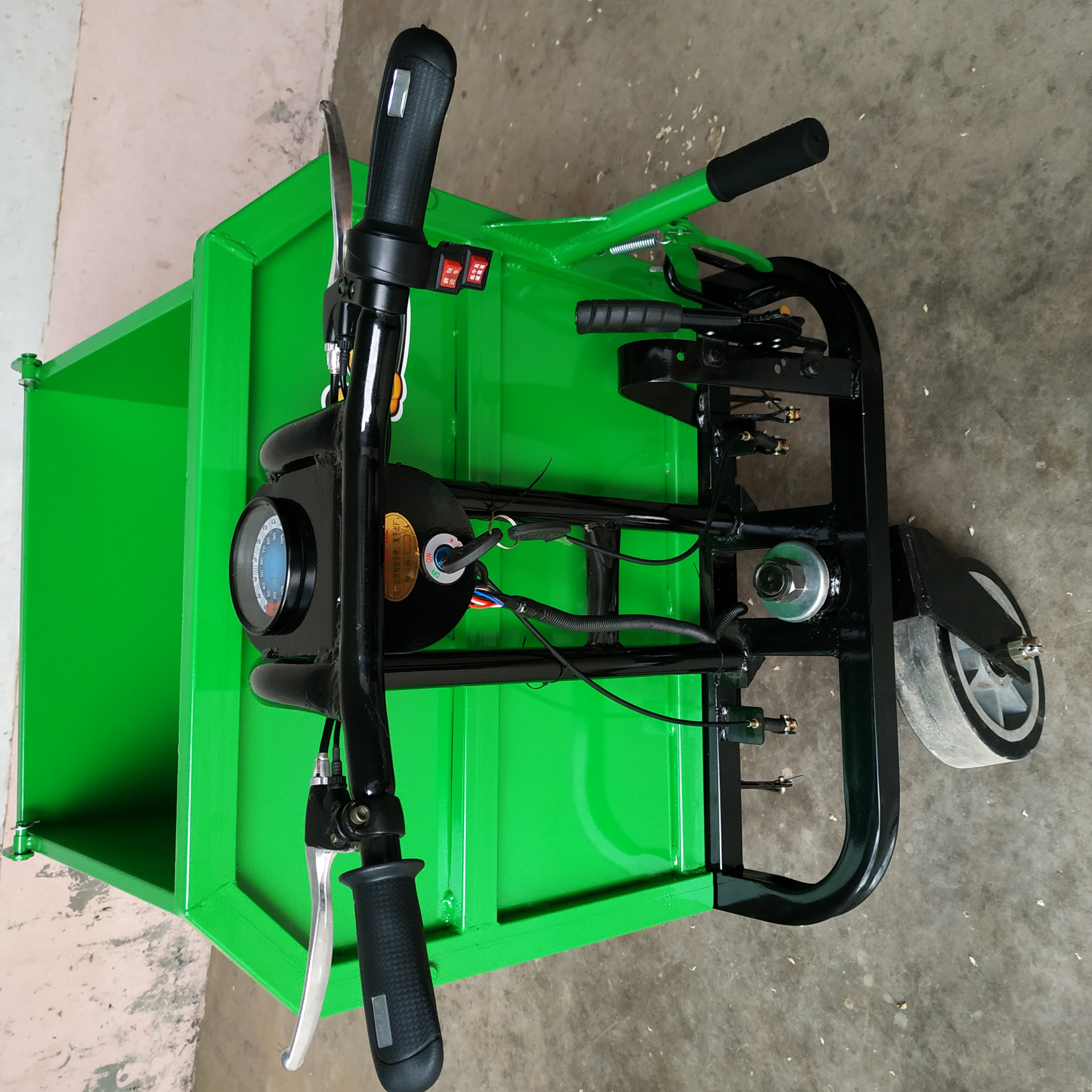 小型工地自卸翻斗運(yùn)輸車(chē)價(jià)格_公司