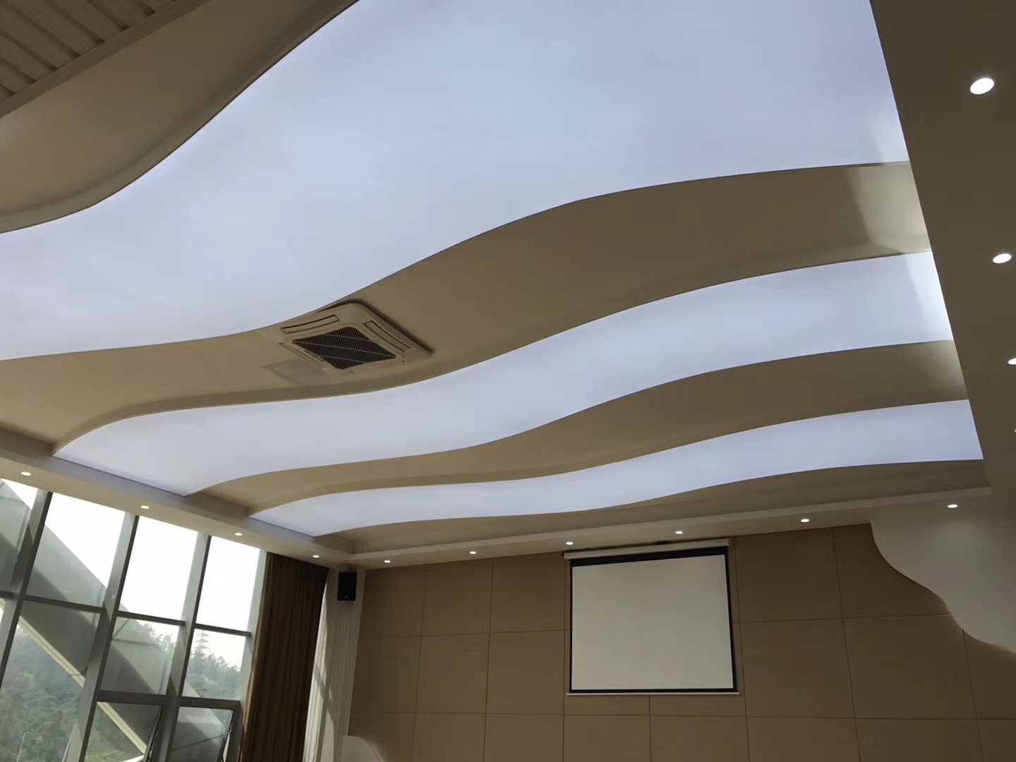 深圳白色透光膜批發(fā)價(jià)格/廠家直銷