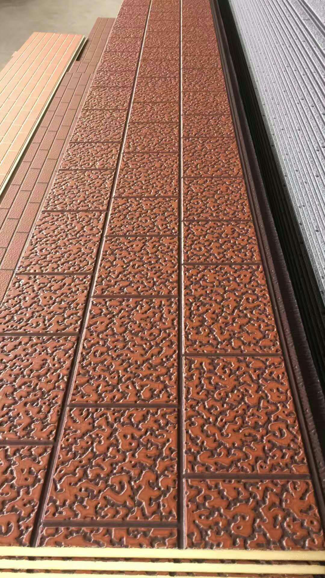 金屬雕花保溫裝飾一體板廠家內(nèi)外墻保溫裝飾一體板別墅崗?fù)せ顒?dòng)房裝飾板金屬板 金屬雕花保溫裝飾一體板