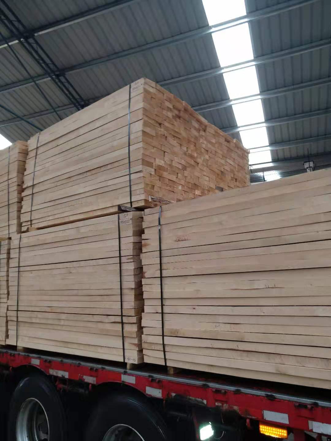 俄羅斯樺木全國直銷 90 %無節(jié)樺木廠家直銷，供應 樺木材