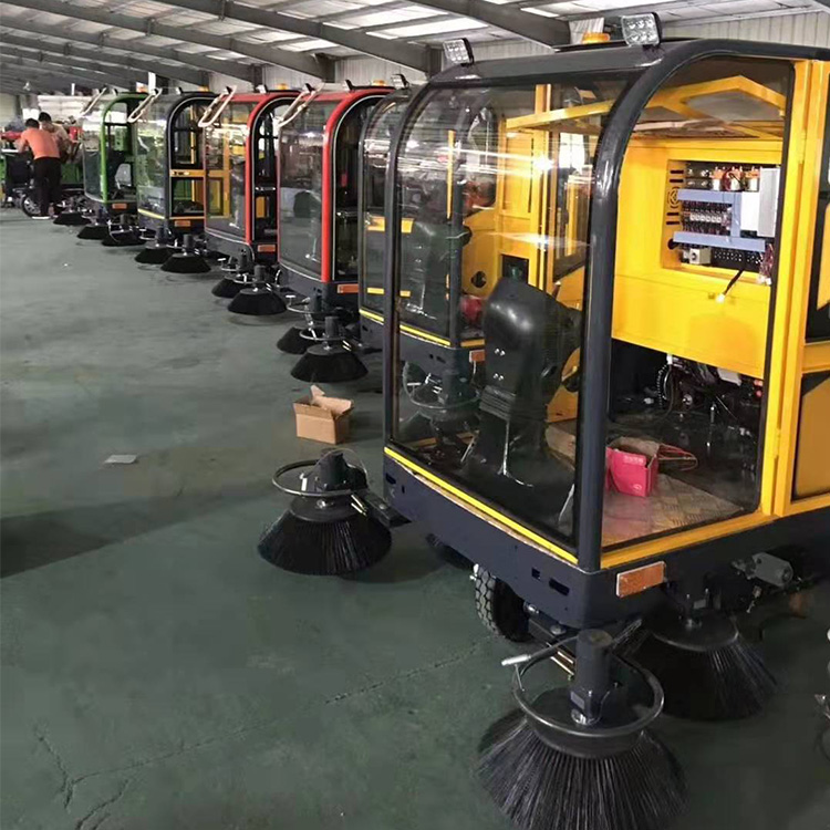 小型電動(dòng)駕駛式掃地車 ，電動(dòng)清掃車