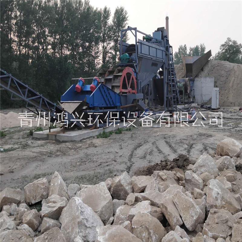 移動(dòng)破碎洗砂機(jī)械 風(fēng)化巖制沙洗砂設(shè)備 水洗沙機(jī)器