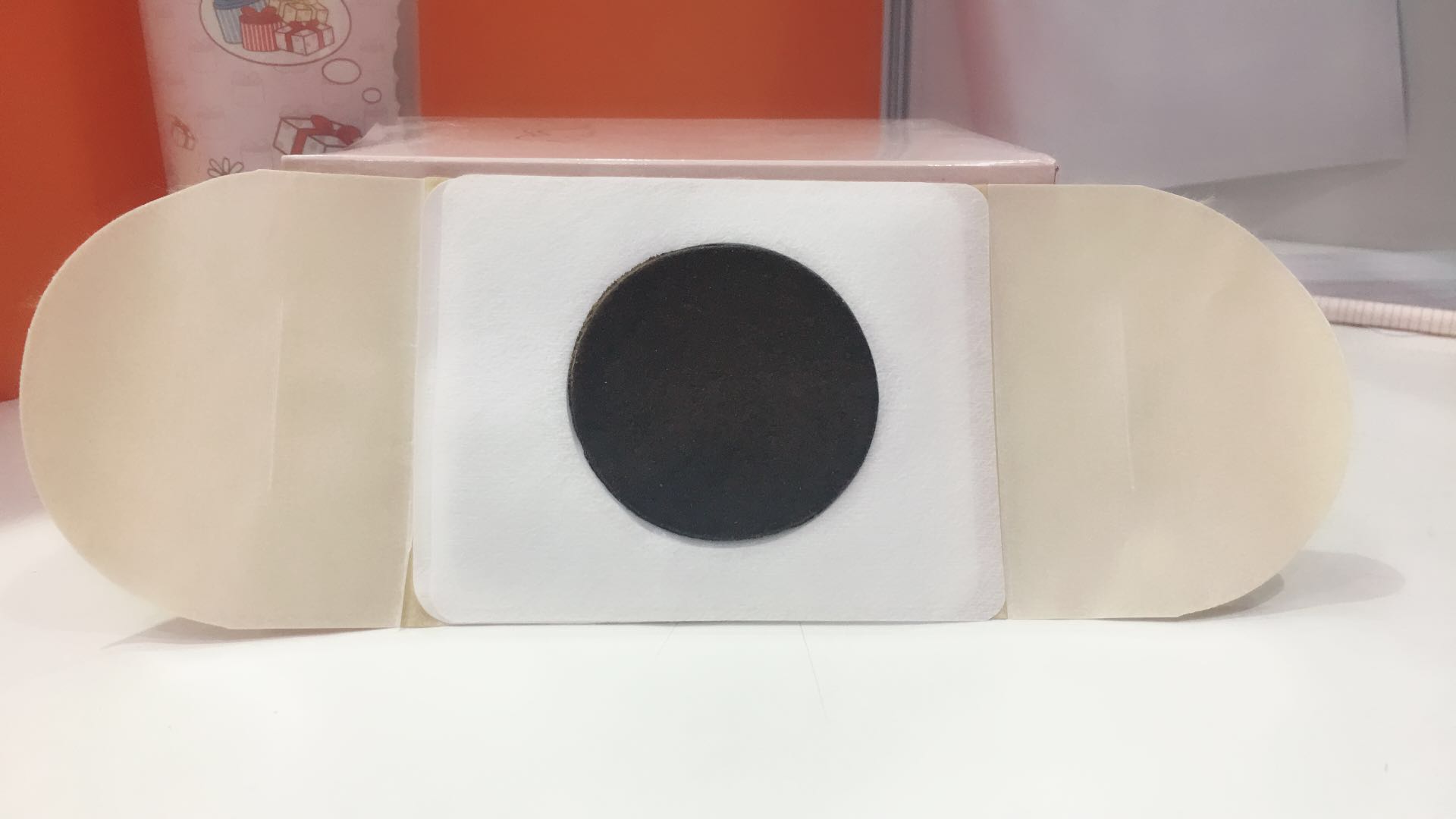 自己熬膏藥 廠家負(fù)責(zé)貼牌包裝 黑膏藥代加工