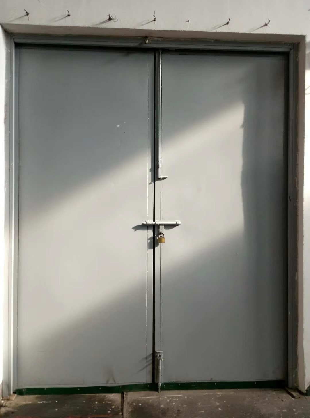焦作疏散通道水電管道防火門*、乙級木質(zhì)防火門廠家負責(zé)安裝運輸