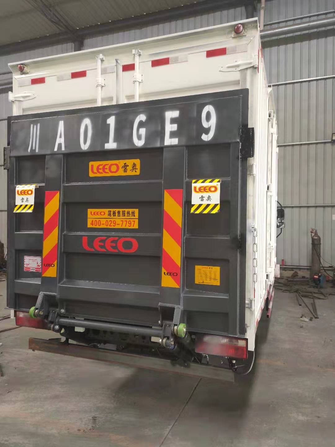 雷奧LEEO汽車尾板廠價(jià)*四川成都及周邊城市，量大從優(yōu)，質(zhì)量可靠，價(jià)格實(shí)惠，行業(yè)*