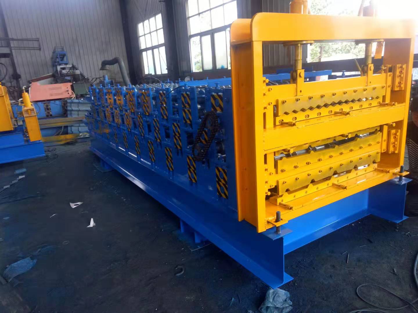 三層壓瓦機840/900/850/800彩鋼瓦設(shè)備廠家直銷 河北三層壓瓦機 河北泊頭三層壓瓦機