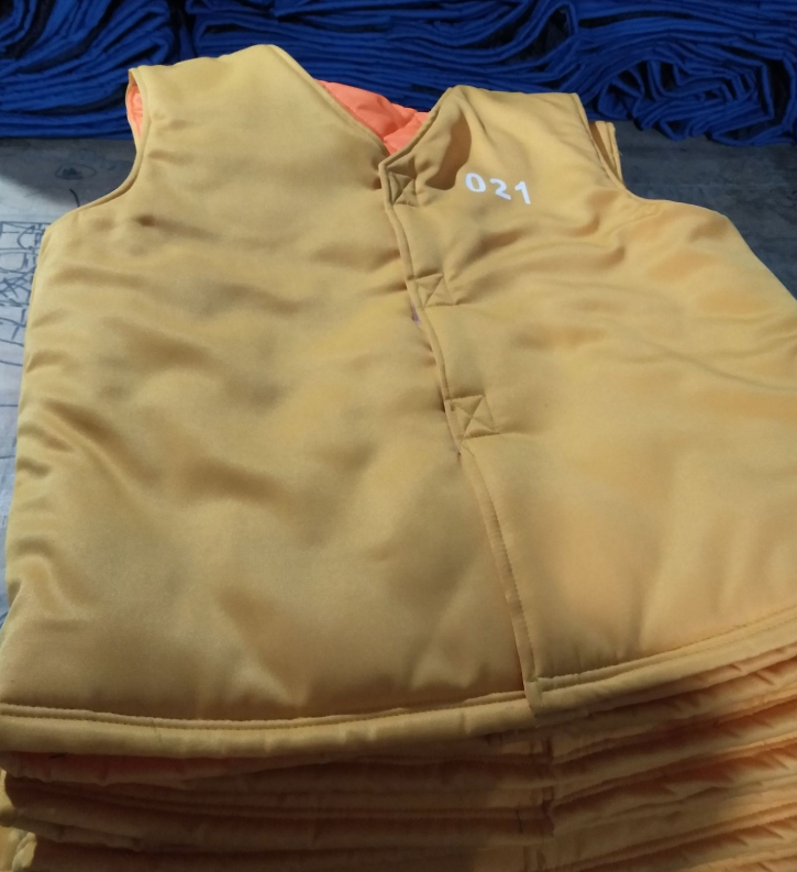 工廠供應(yīng) 環(huán)衛(wèi)馬甲識(shí)別服囚服棉馬甲 公路養(yǎng)護(hù)服反光環(huán)衛(wèi)棉大衣