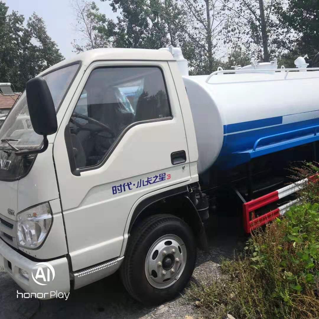市政下水道環(huán)衛(wèi)養(yǎng)殖場用大型5方吸糞車吸污車糞便運輸車