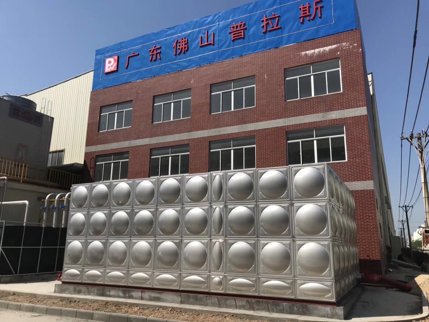 汕頭不銹鋼方形水箱304消防水箱定制做，不銹鋼消防水箱安裝，組合式方形保溫水箱廠，焊接式水箱定制做 不銹鋼方形水箱304
