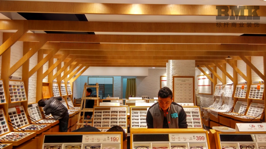 南京萊迪眼鏡店裝修風(fēng)格_江蘇眼鏡店裝修實(shí)力品牌_南京眼鏡展柜柜臺制作基地_南京*裝飾