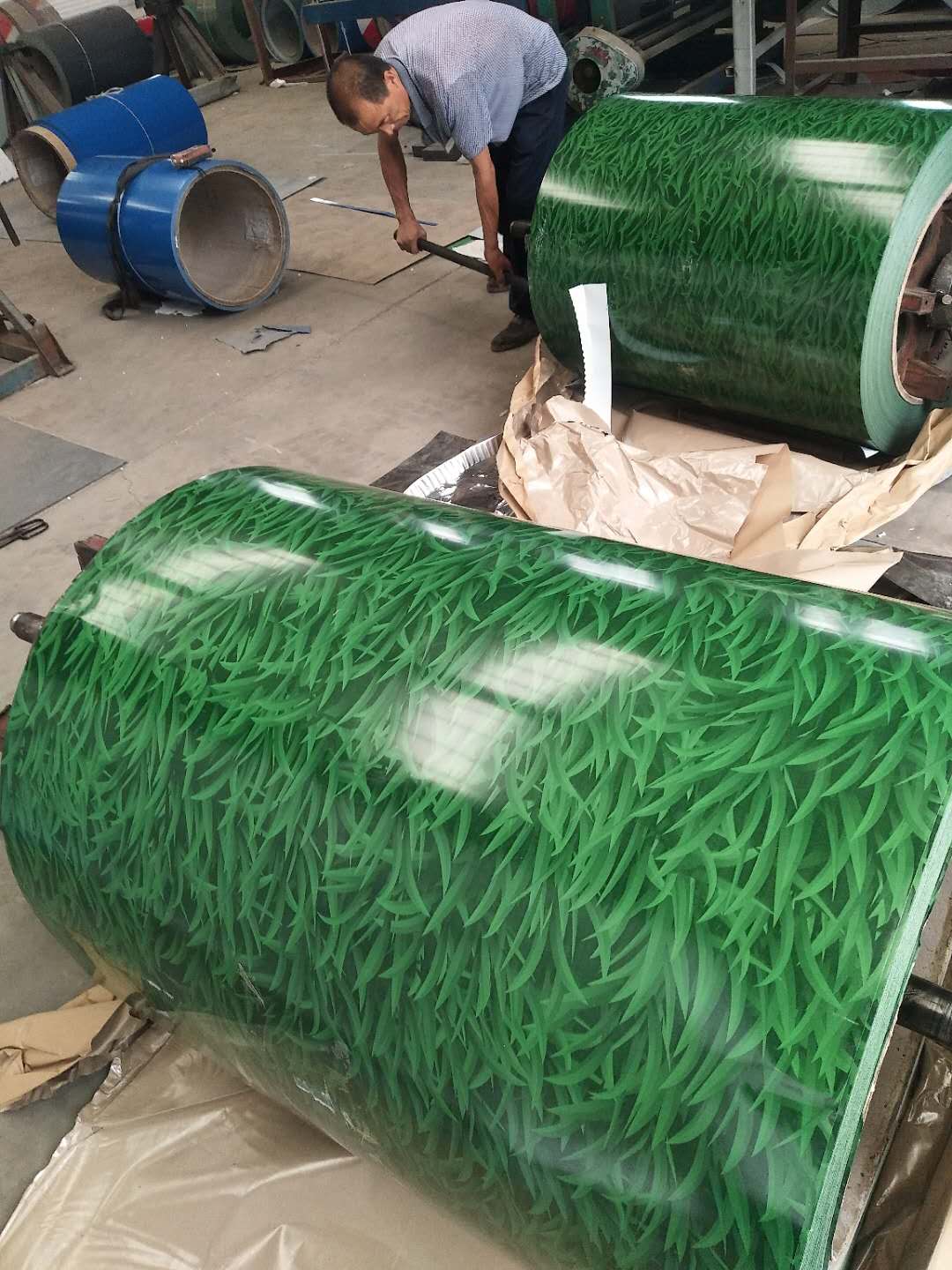 廠家直銷綠色小草夾心復(fù)合圍擋