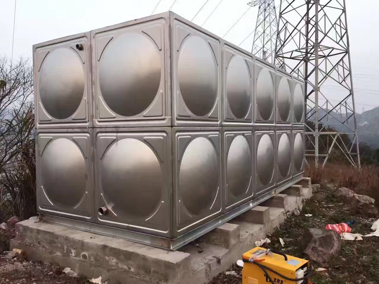 消防水箱304保溫不銹鋼水箱廠，組合式不銹鋼水箱加工  不銹鋼方形水箱定制做 消防不銹鋼方形水箱廠