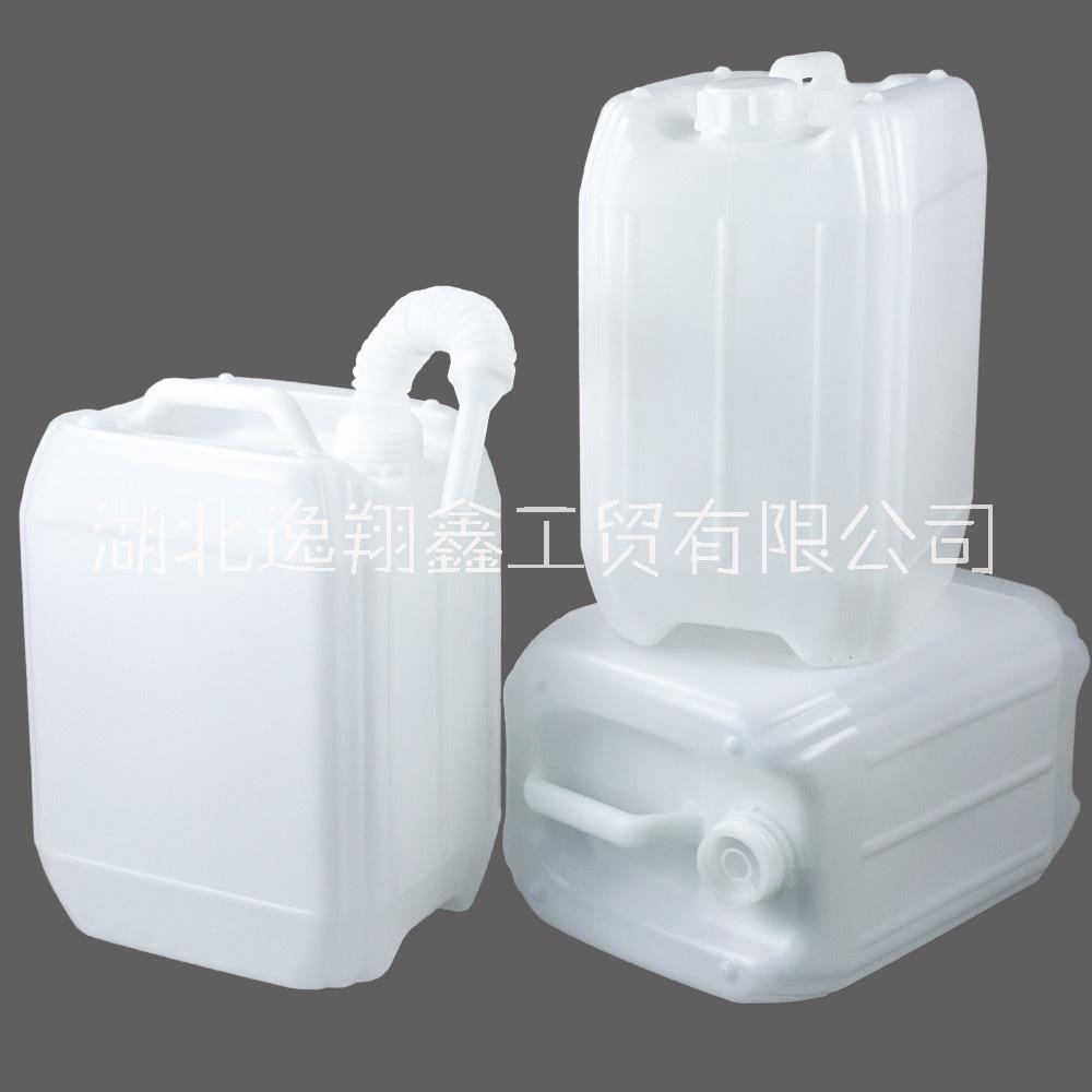 湖北武漢20kg車用尿素桶口徑43mm塑料桶20公斤堆碼桶20L化工桶