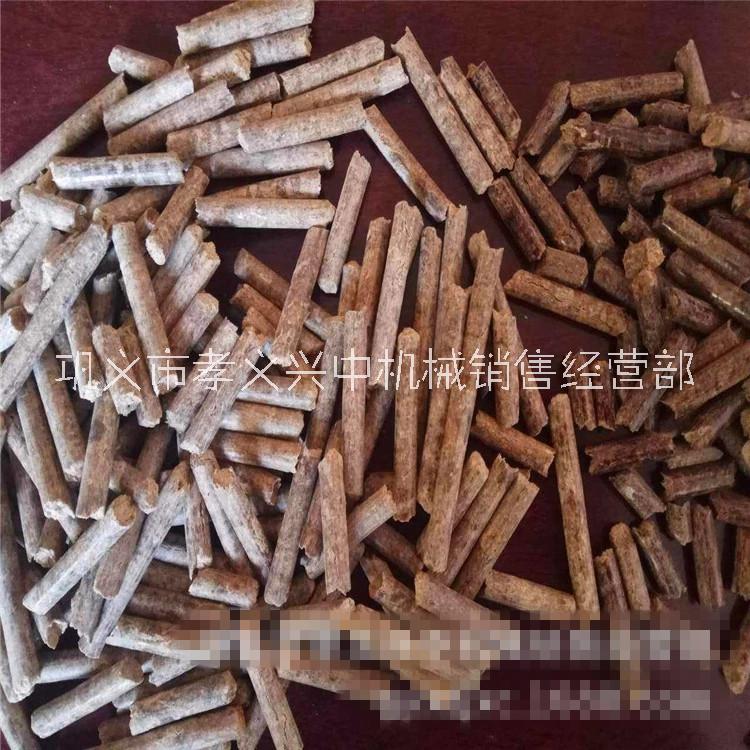 木屑燃料顆粒機(jī) 木屑顆粒燃料專業(yè)生產(chǎn)設(shè)備 生物質(zhì)再利用燃料顆粒機(jī) 鋸末造粒機(jī)