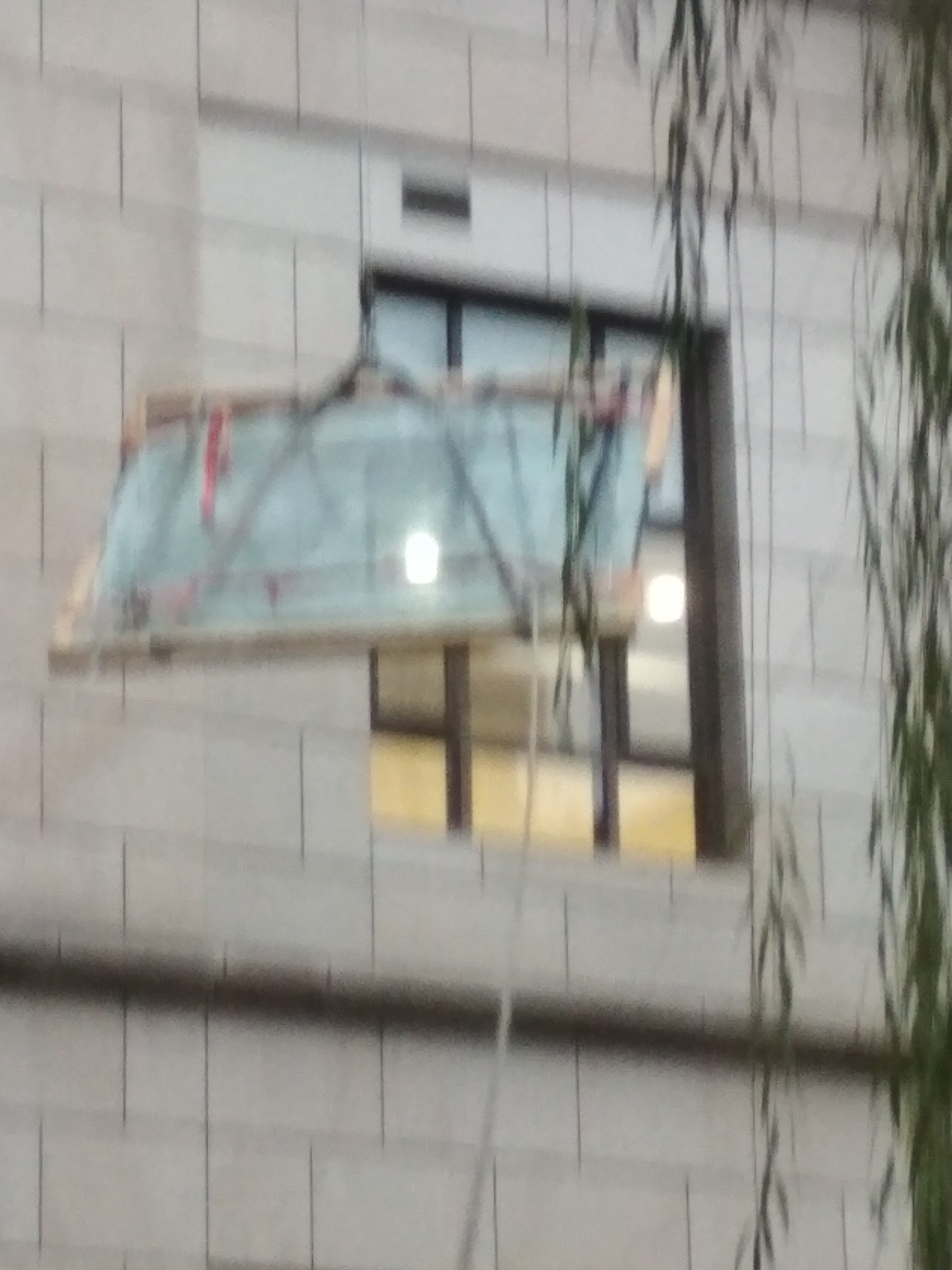 上海吊大件玻璃門(mén)窗上樓