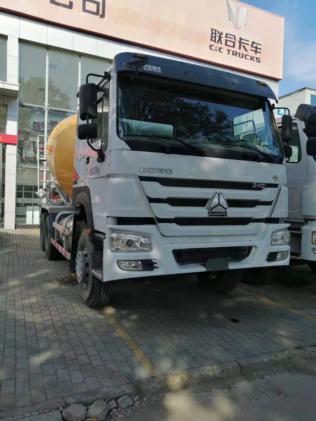 重汽豪沃12方徐工水泥攪拌車特價出售