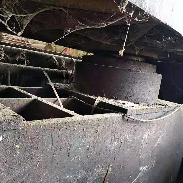 處理二手4x8尺熱壓機2臺 河北華龍產(chǎn) 15層 壓力600T