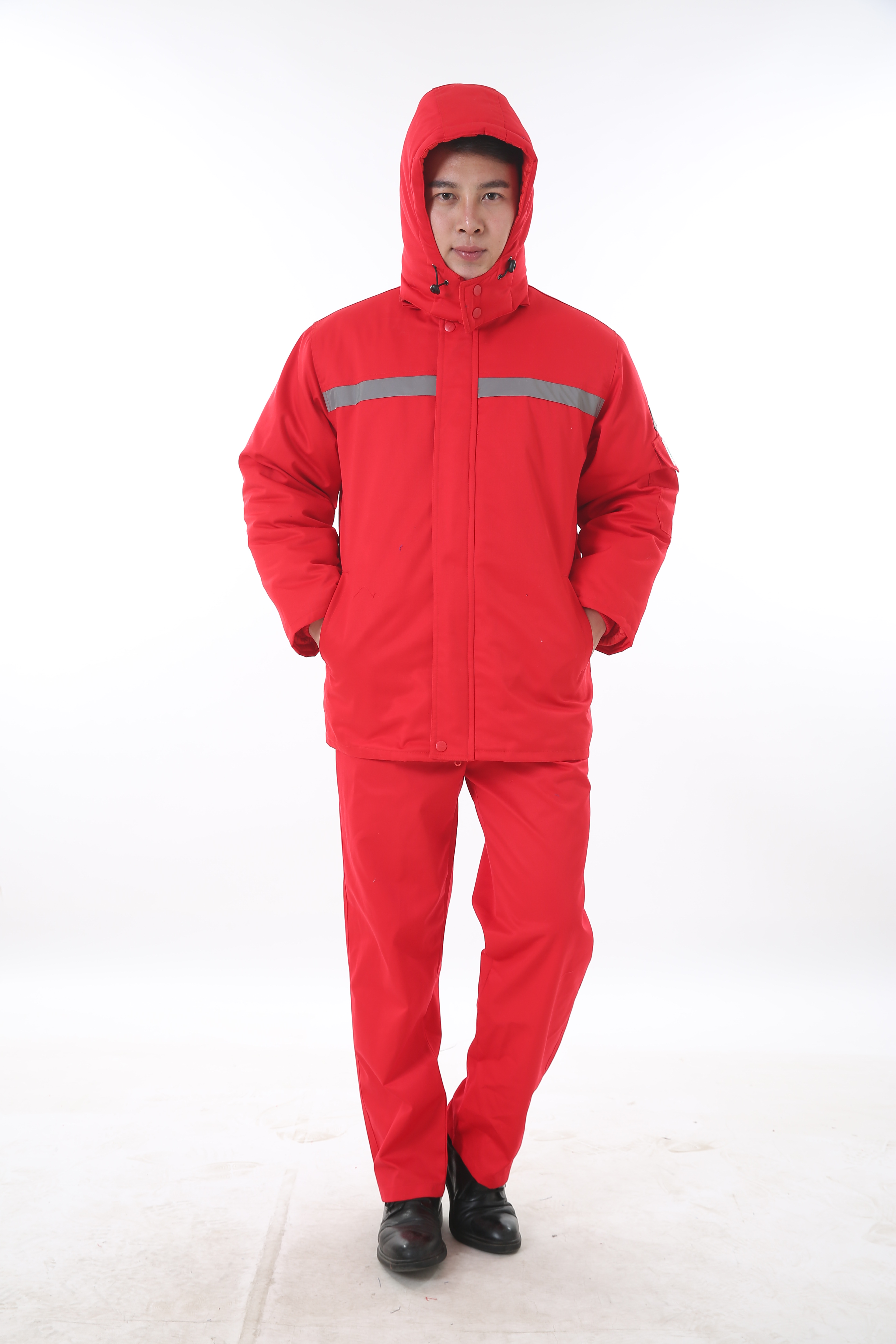 加油站工作服冬裝 加厚防寒防靜電工作服 濟寧防靜電棉服定制