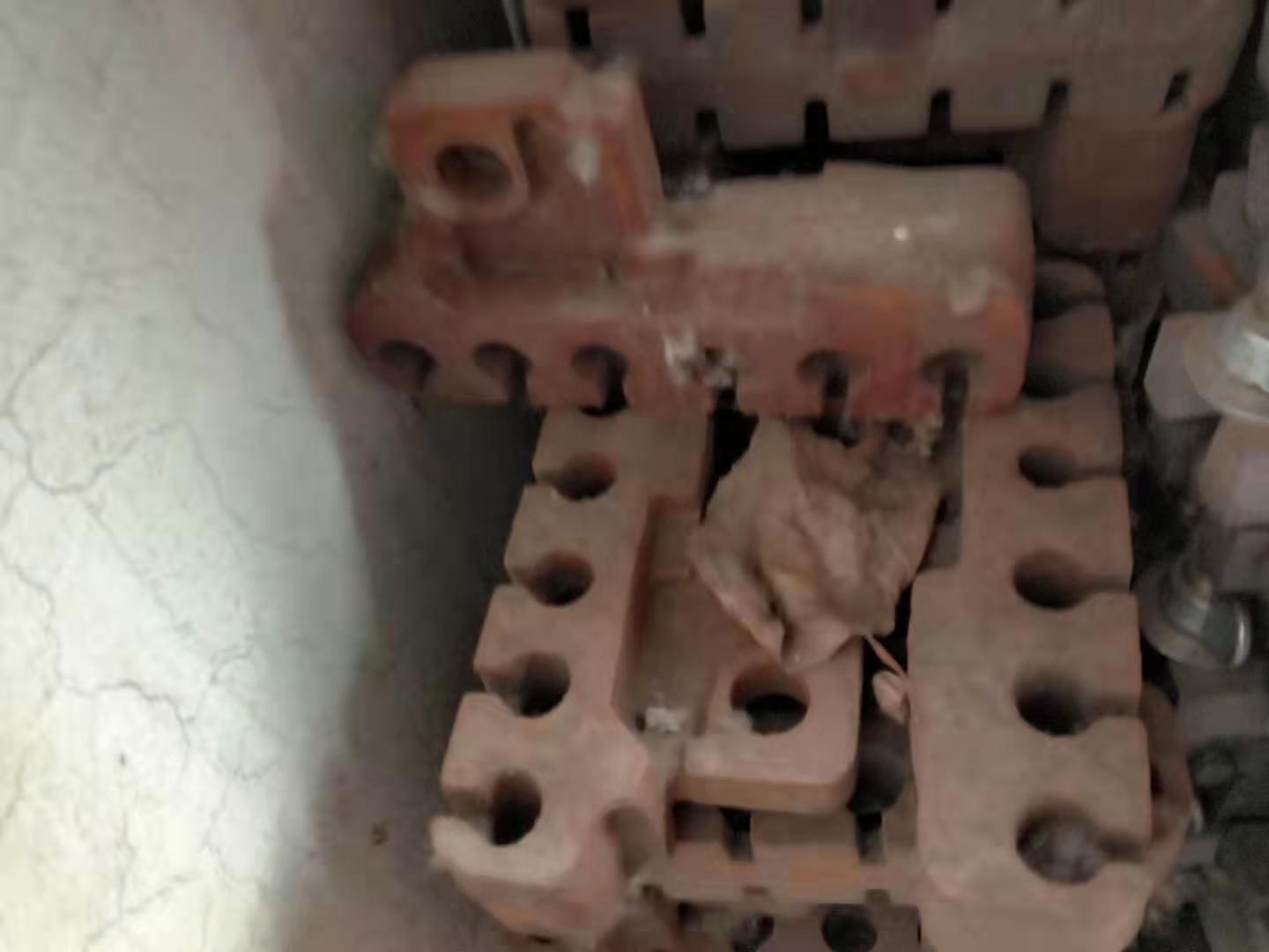 重慶左右夾板定制_價(jià)格_批發(fā)_銷售_供應(yīng)商【聊城市榮宇鑫機(jī)械配件有限公司】