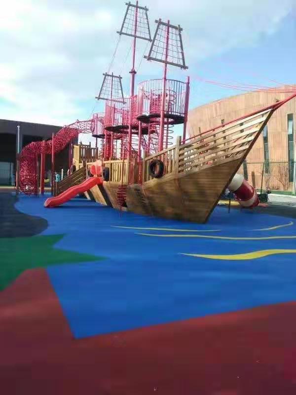 幼兒園木質(zhì)滑梯 兒童實木攀爬架 游樂設(shè)備 碳化積木