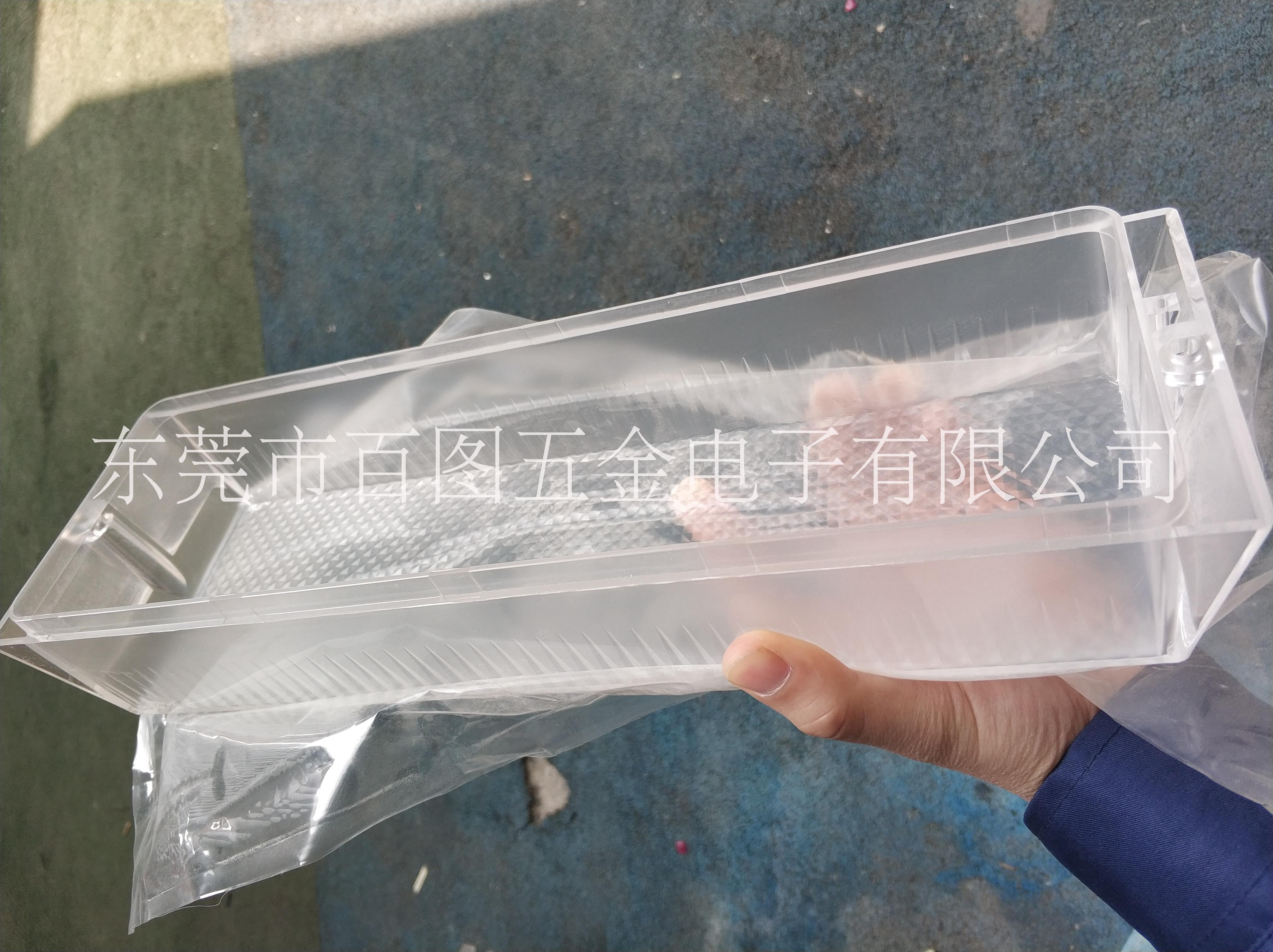 PC塑料噴砂加工廠透明燈罩噴砂