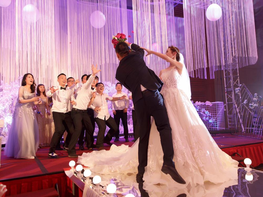 東莞婚慶公司，東莞婚慶設(shè)計，東莞婚慶場地設(shè)計價格