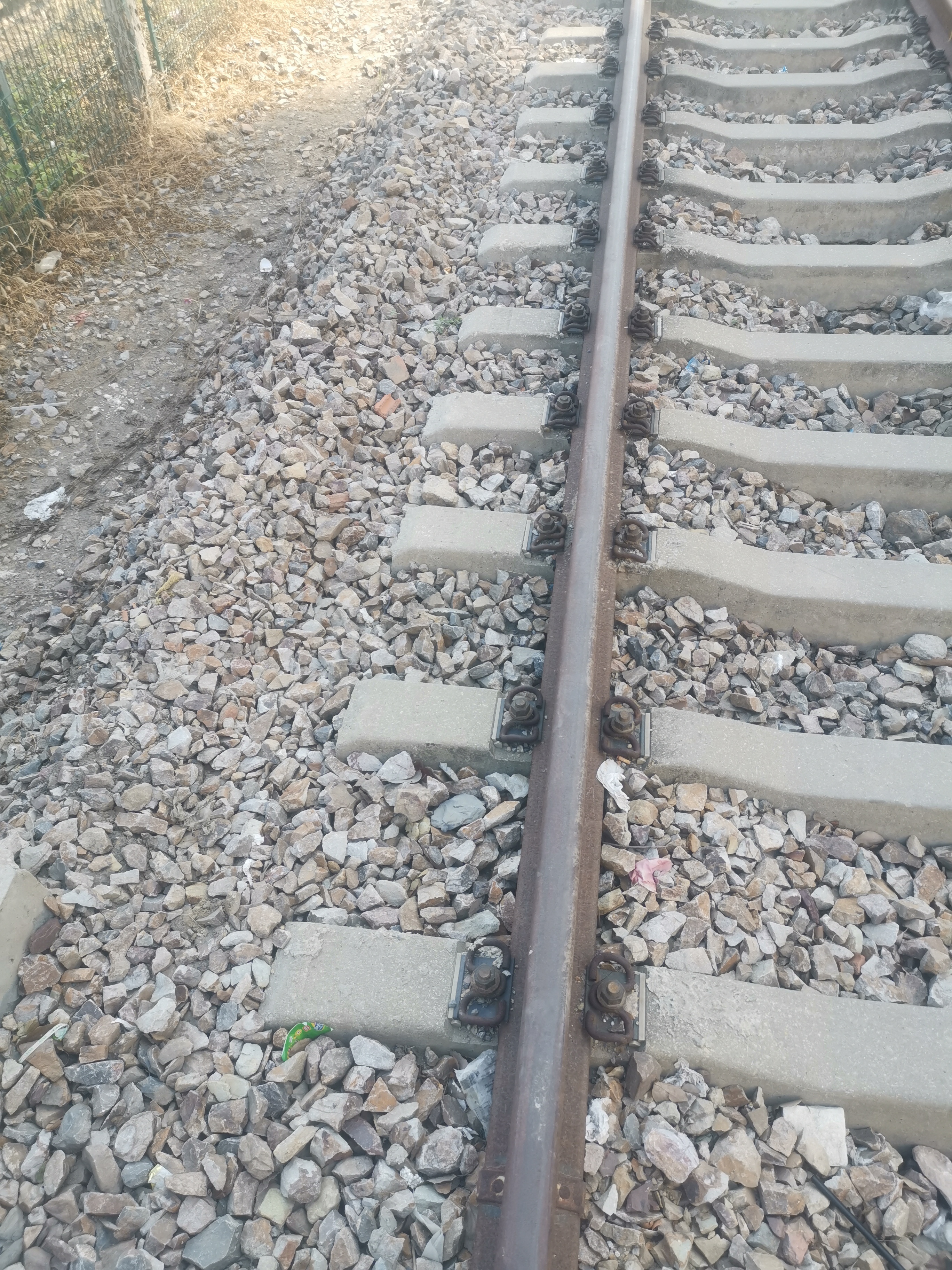 一級鐵路道砟-鐵路道砟廠家-江蘇鐵路道砟生產(chǎn)廠家