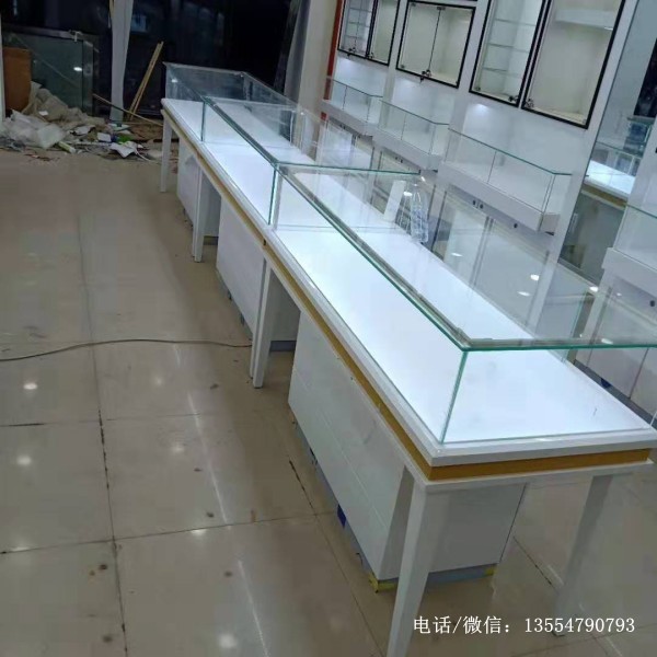 珠寶柜臺(tái)展廳設(shè)計(jì)報(bào)價(jià)廠家，玻璃烤漆珠寶展柜定做價(jià)錢(qián)
