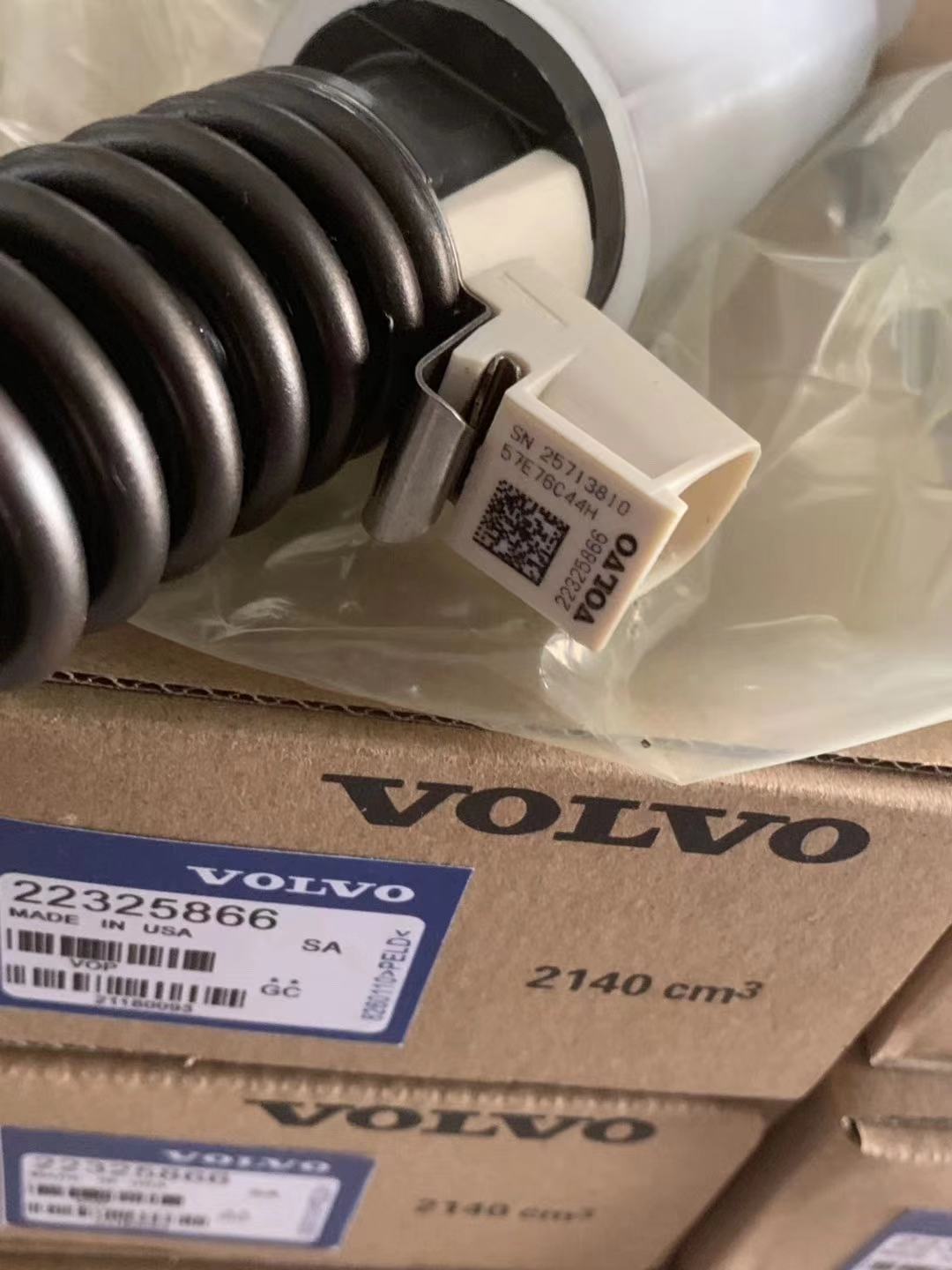 工程機(jī)械挖掘機(jī)VOLVO沃爾沃共軌噴油器22325866