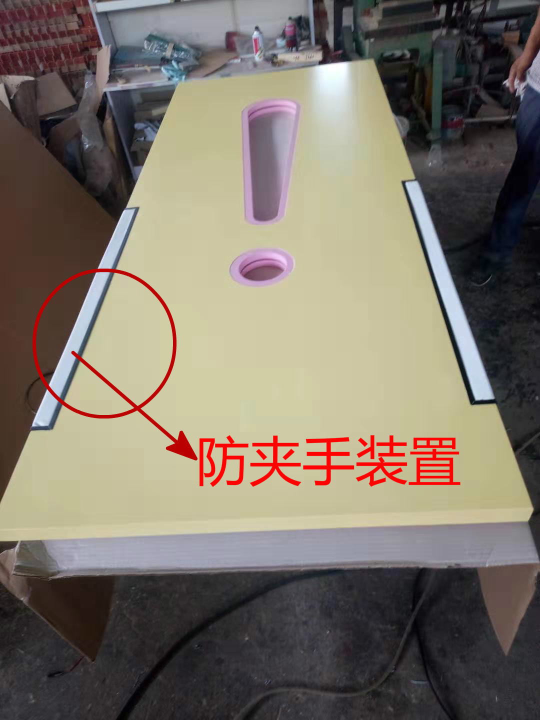 河北防夾手幼兒園門、廠家、定制、批發(fā)、優(yōu)惠價格【德州裕隆門業(yè)有限公司】