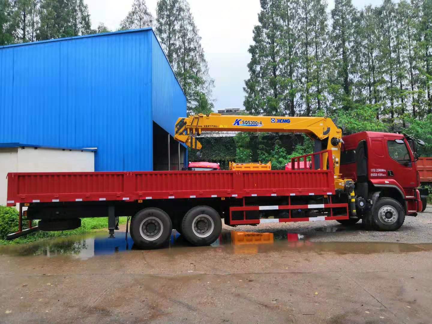 隨車吊現(xiàn)車出售可分期湖北潤力*汽車 隨車吊現(xiàn)車出售價格