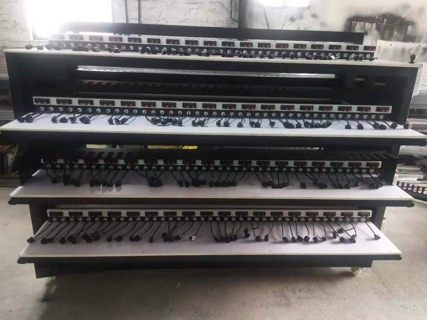 東莞直銷(xiāo)汽車(chē)燈老化車(chē)