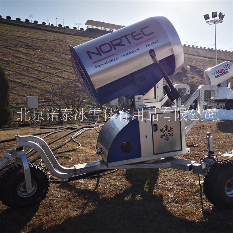 小型造雪機(jī)鄭州*廠家  炮式造雪機(jī)人工可降真雪 鄭州小型造雪機(jī)