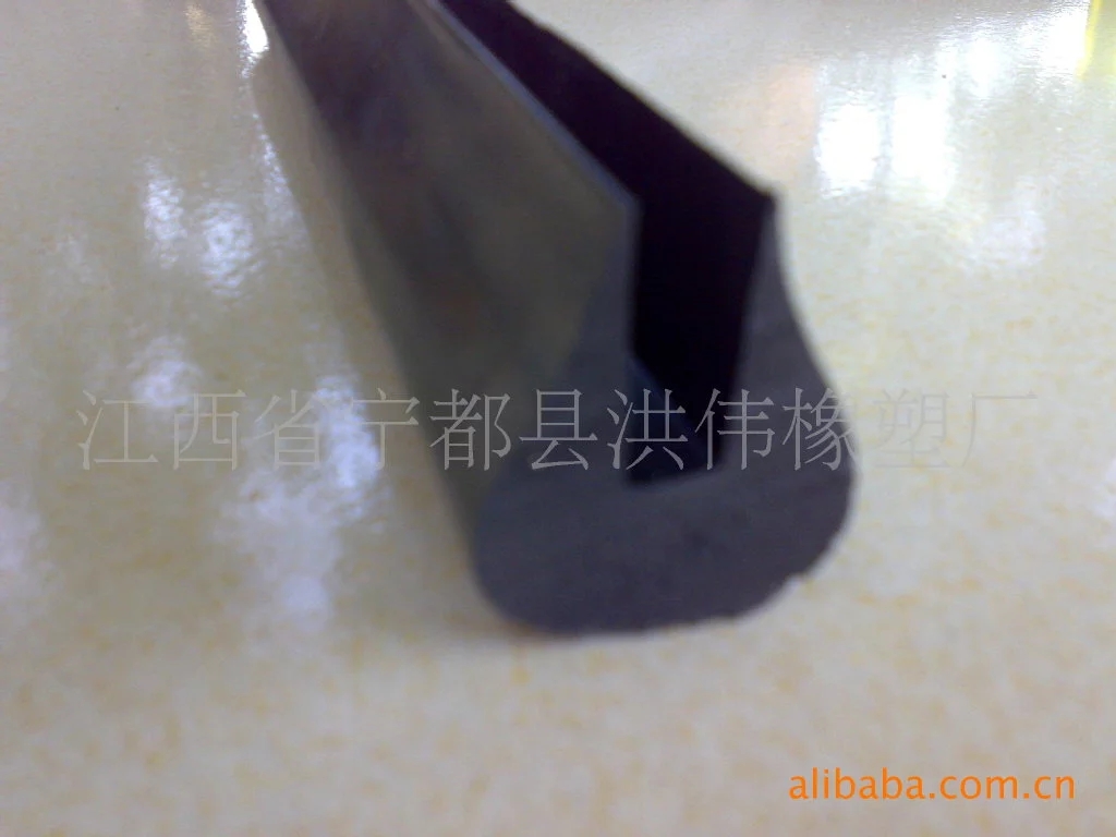 江西橡膠密封減震條生產(chǎn)、加工、供應(yīng)、價(jià)格【寧都縣竹笮鄉(xiāng)洪偉橡塑廠】