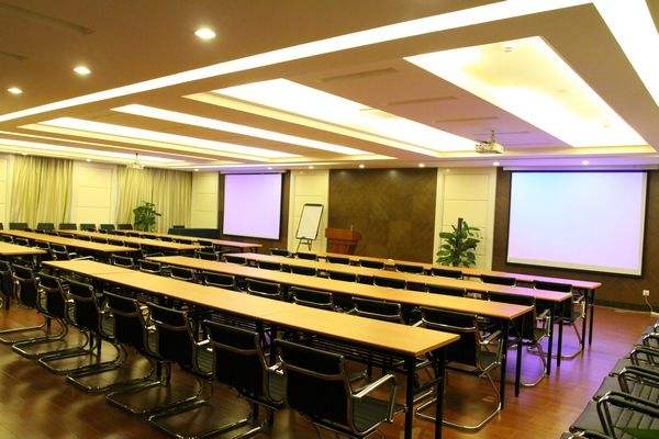 深圳各類型會場任您挑選 51場地免*為您預(yù)訂 深圳各類型會場租賃
