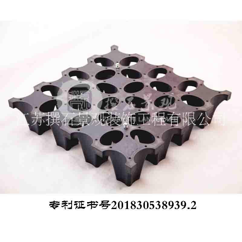 哈爾濱植草地坪材料廠家 黑龍江高承載植草地坪 現(xiàn)澆植草地坪模具