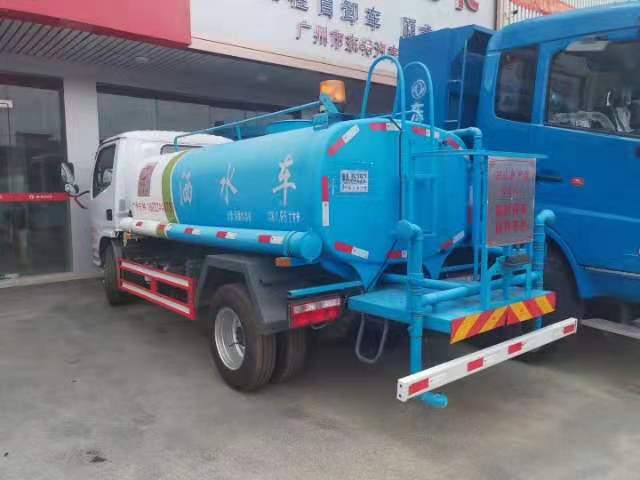 東風(fēng)福瑞卡5方灑水車Z82-32